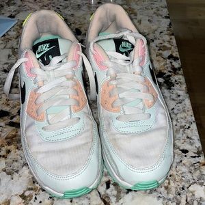 Nike Air Max 90 tennis shoes CZ1617-100